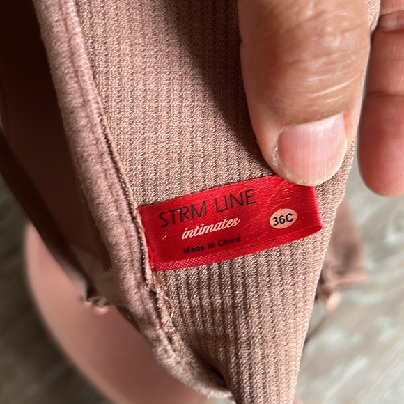 Bundle of two bras pink/ black - Picture 6 of 8